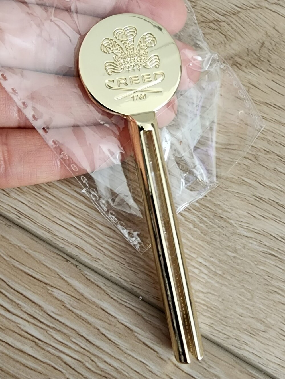 House of Creed 1760 Authentic Gold Tone metal tube key Cream Squeezer New
